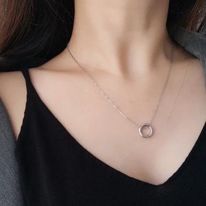 Irregular Round Shape Pendant Necklace